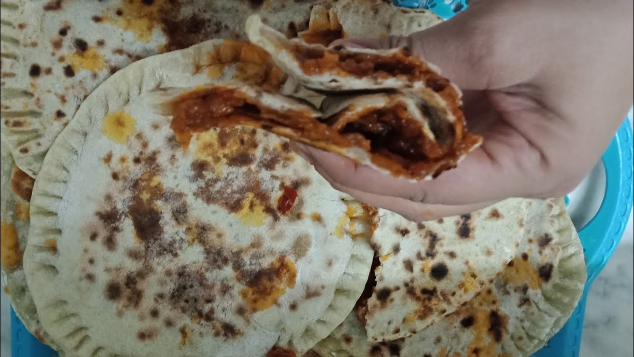 مطبقة تونسية محرحرة و بنينة بالشحمة و بعجينة طرية تذوب ذوبان