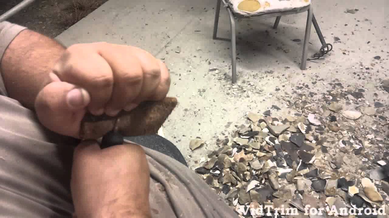 Flint Knapping an Angostura 2/2