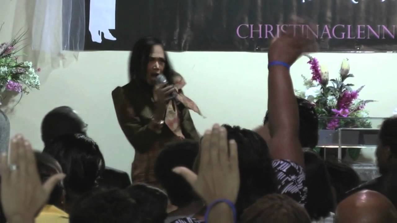 Prophetess Christina Glenn Weeks ministers a word.. Now when you praise him!