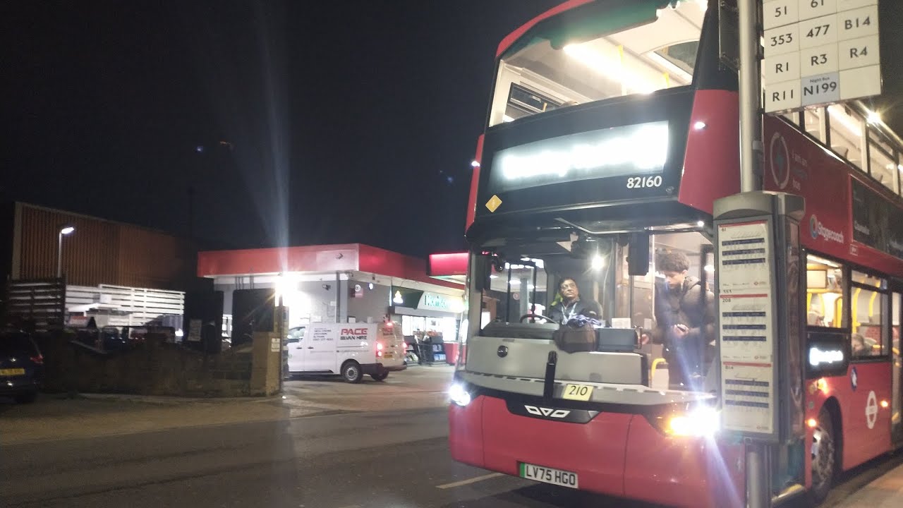 Stagecoach London 82160 on bus route 61