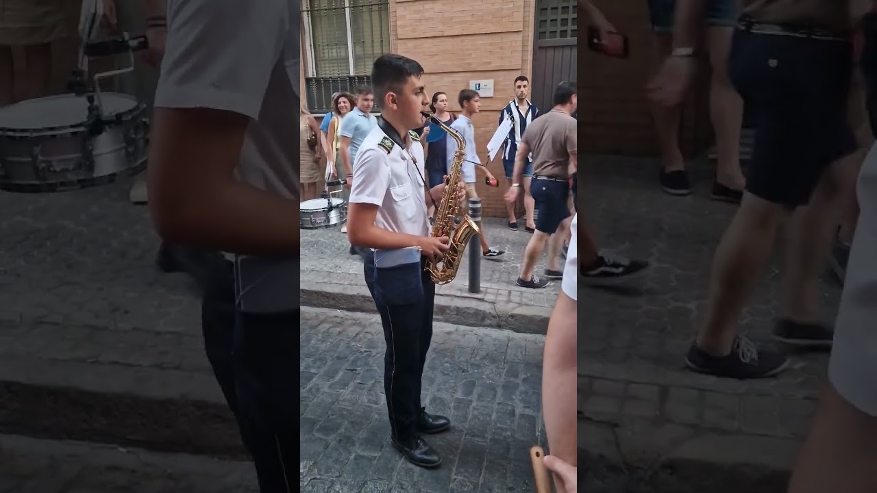 Solo de saxo de la marcha Mi Amargura por la BM Municipal de Arahal