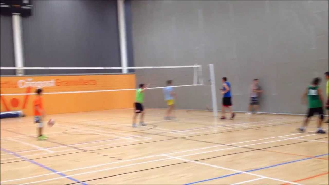 Voleibol - Defensa en 5 y 1 y ataque por 4 y 2