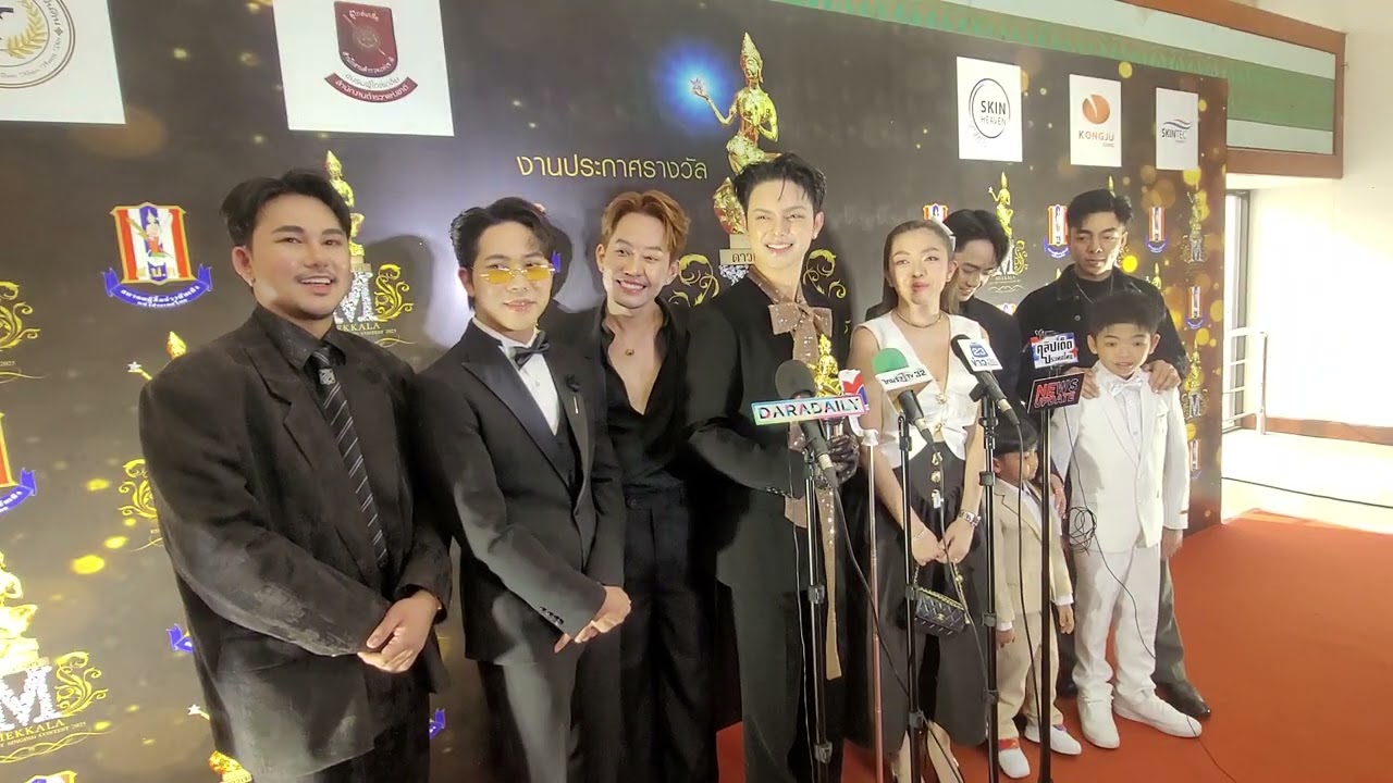 คณะลิเกศรรามน้ำเพชรเข้ารับรางวัลดาวเมขลา2568