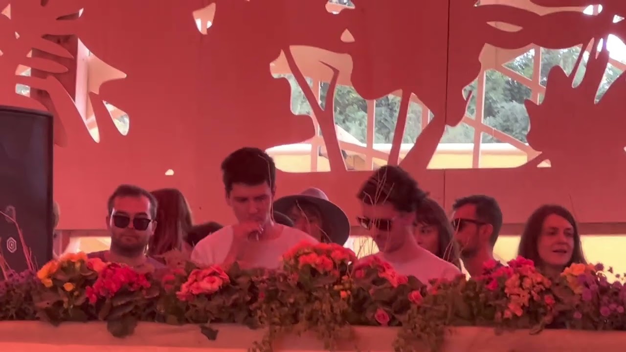 Lizz & Cosmjn @ Sunwaves 29 (2022)