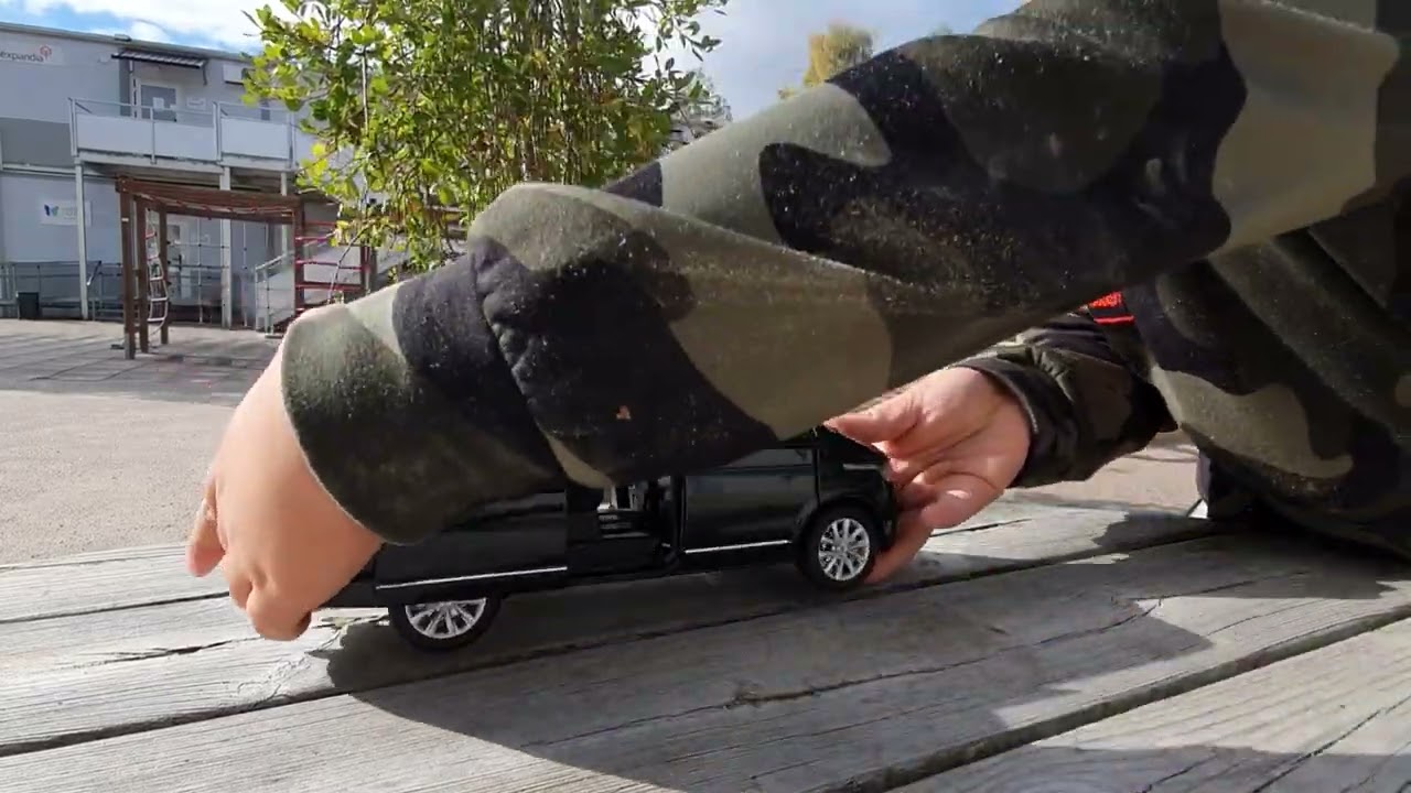 1:18 Volkswagen VW multivan T6 highline 2020 black by NZG [Unboxing]