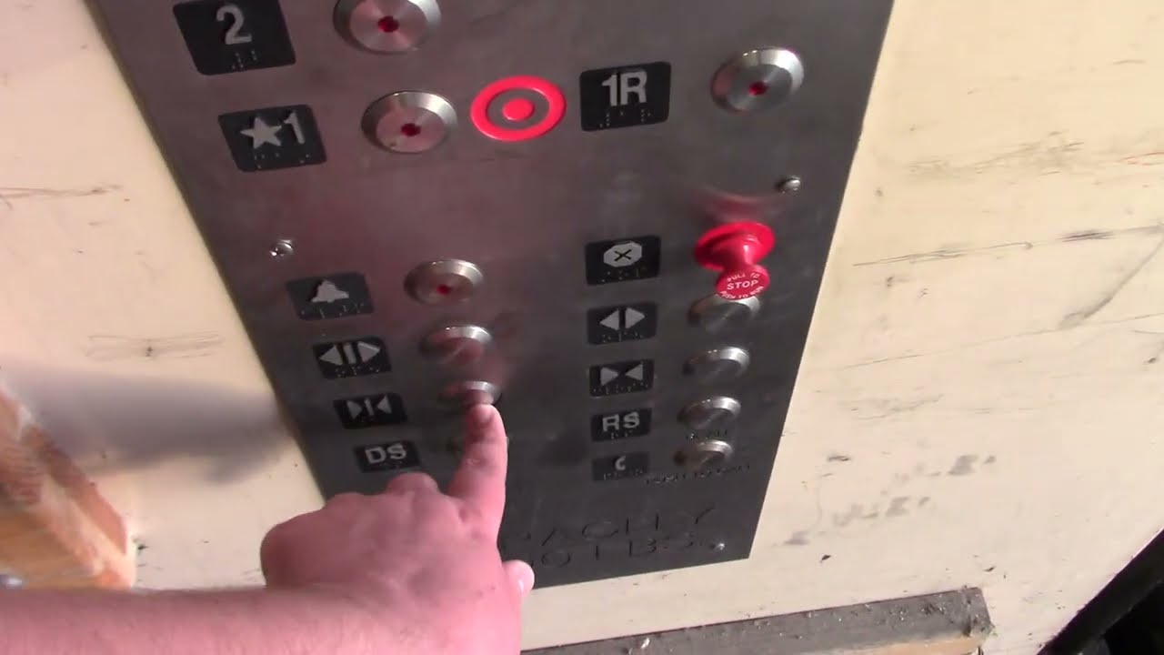 MEI Hydraulic Freight Elevator - Target - Montrose Crossing - North Bethesda, MD | ECFE