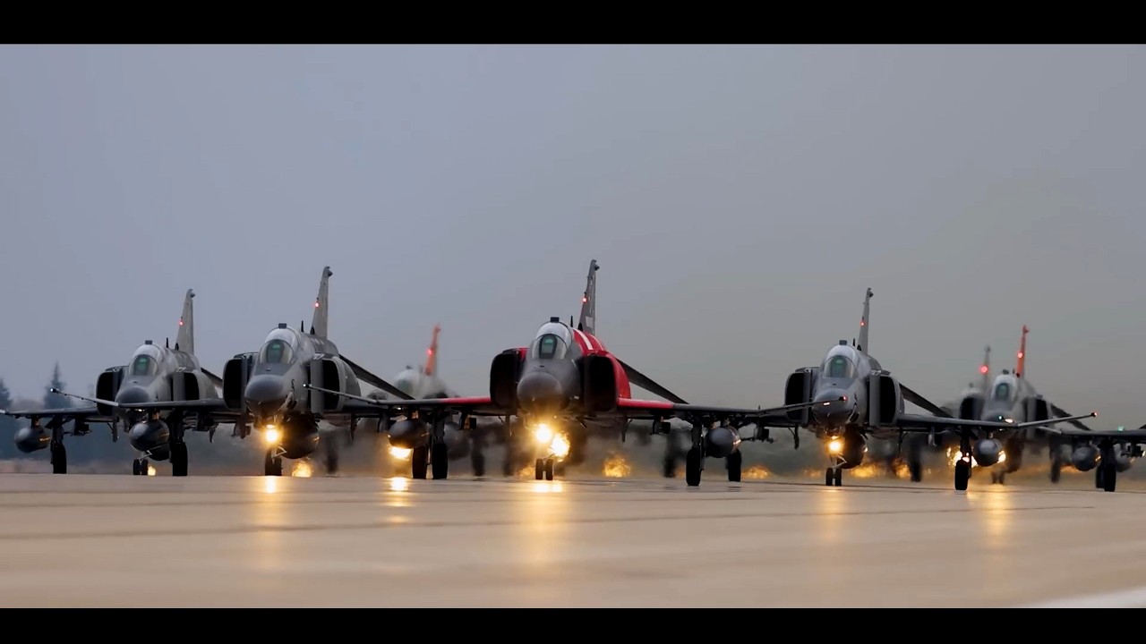F-4 Phantom II Explained | The Most Adaptable Cold War Fighter Jet