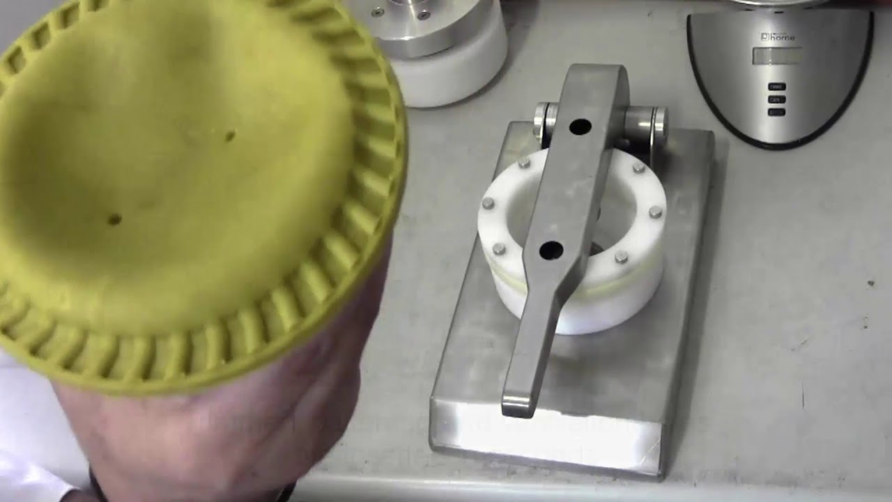 Make pies, tart shells and empanadas in the same process easily. Pie Designs