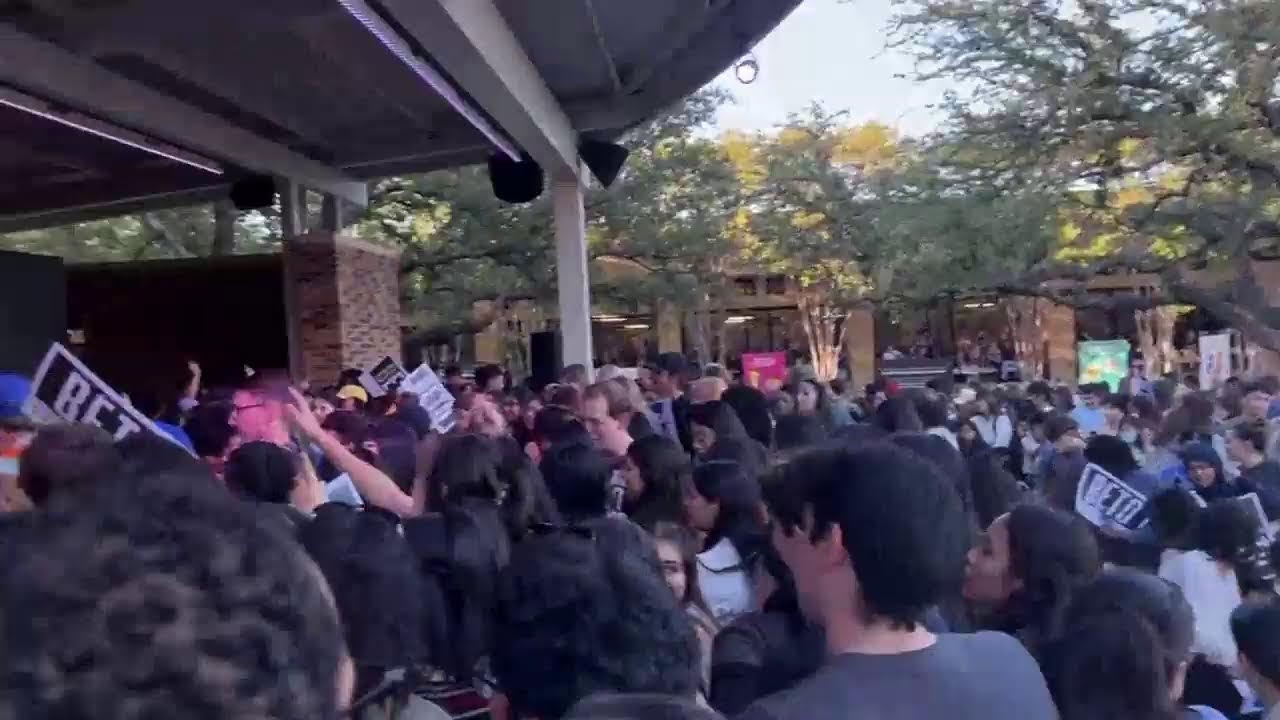 Big crowd at UT Arlington!