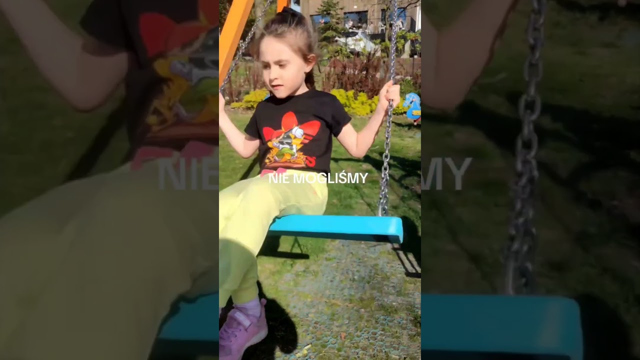 Naprawiliśmy Huśtawkę Na Placu Zabaw #pomagamy #helpersi #śmieszne #funny #viral