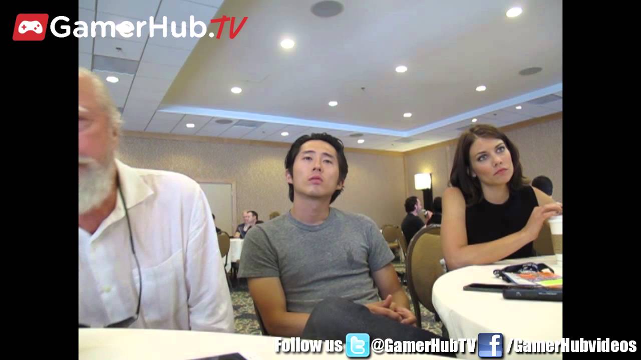 The Walking Dead Cast Talk Season 4