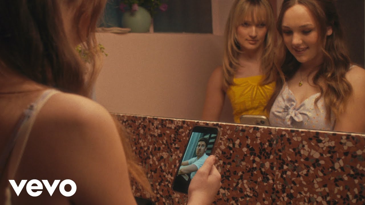Gretta Ray - Don't Date The Teenager