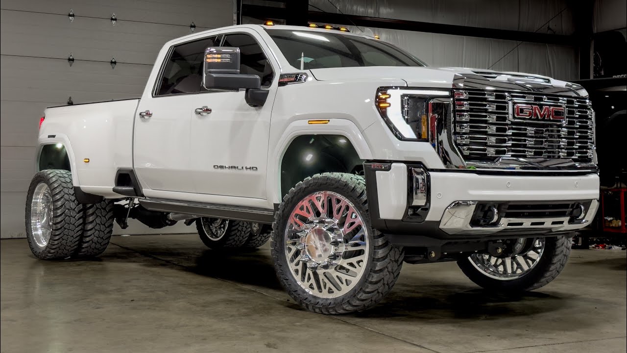 Denali 3500HD 2024 года с двумя колесами и 5-дюймовым лифтом, установленными на колесах 37 и 26