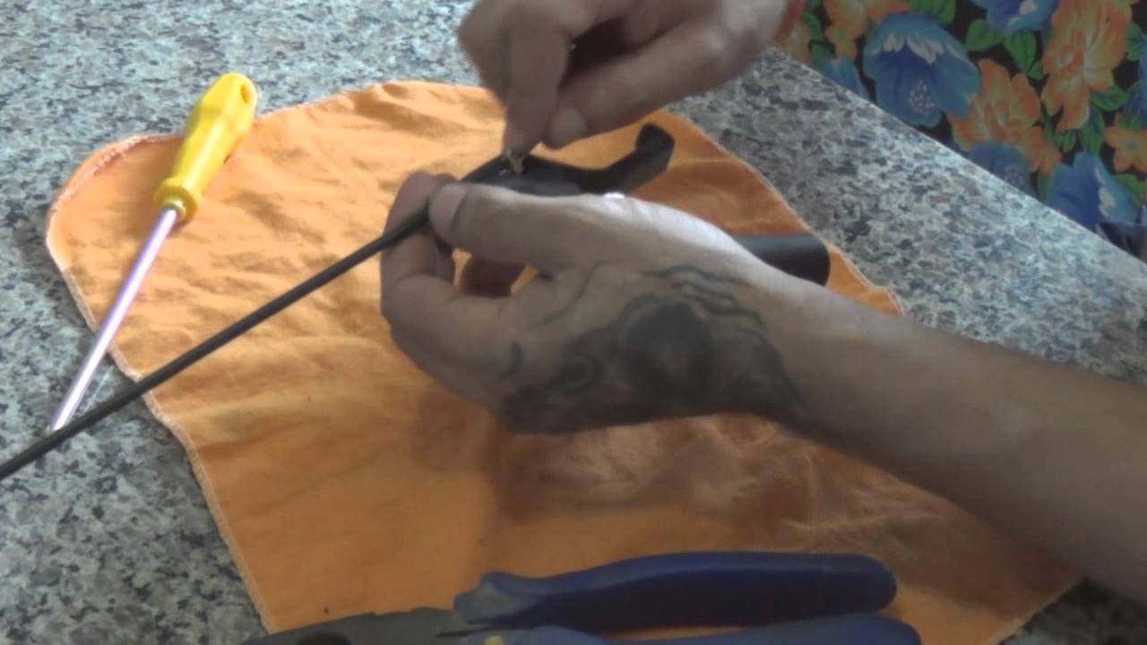 Tutorial trocando o cabo da máscara de ventríloquo
