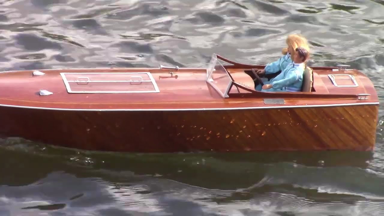 Hilbert - Aero-naut Jenny - scale model RC boat VMK