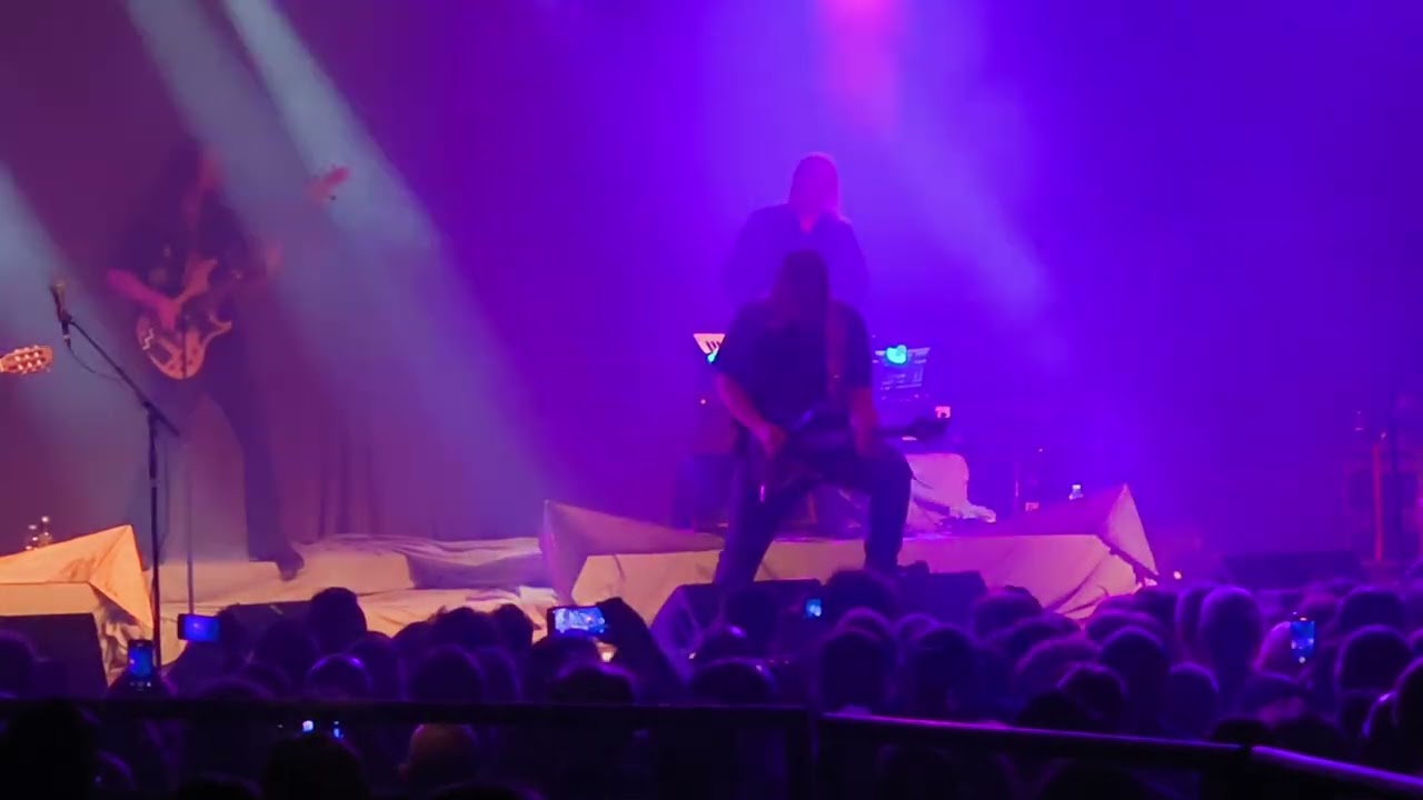 Stratovarius - Holy Light live at Live Club Trezzo sull'Adda