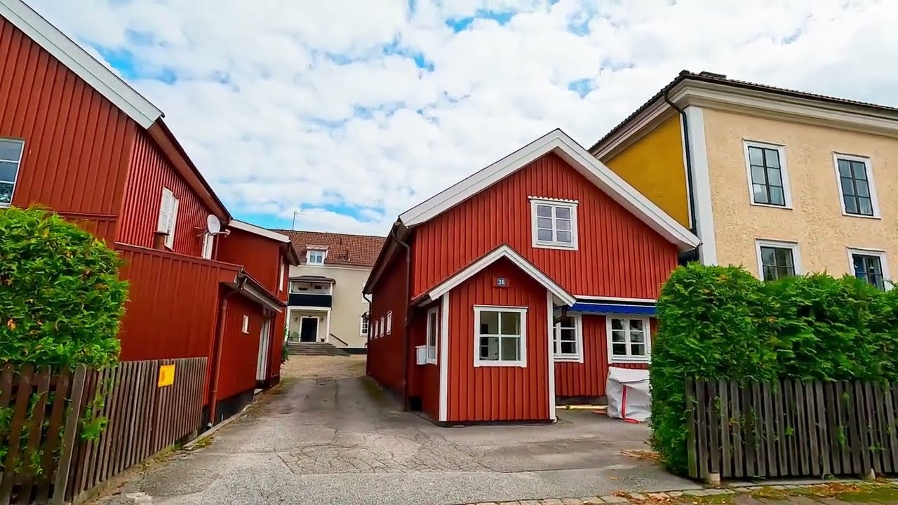Mariestad Sweden walk around Mariestad on a nice summer day looking at interesting houses  4k