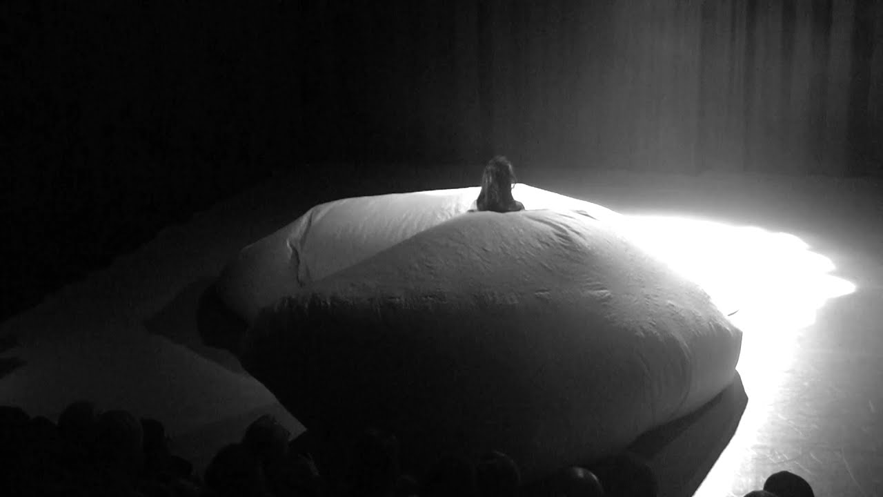 Braille / a solo for INDU PANDAY (dancer) & COCKY EEK's inflatable art / KENZO KUSUDA (choreography)