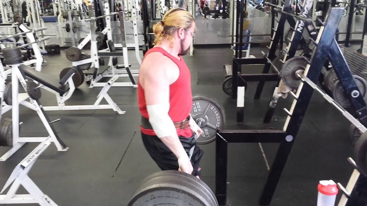 Shawn Prime deadlifts