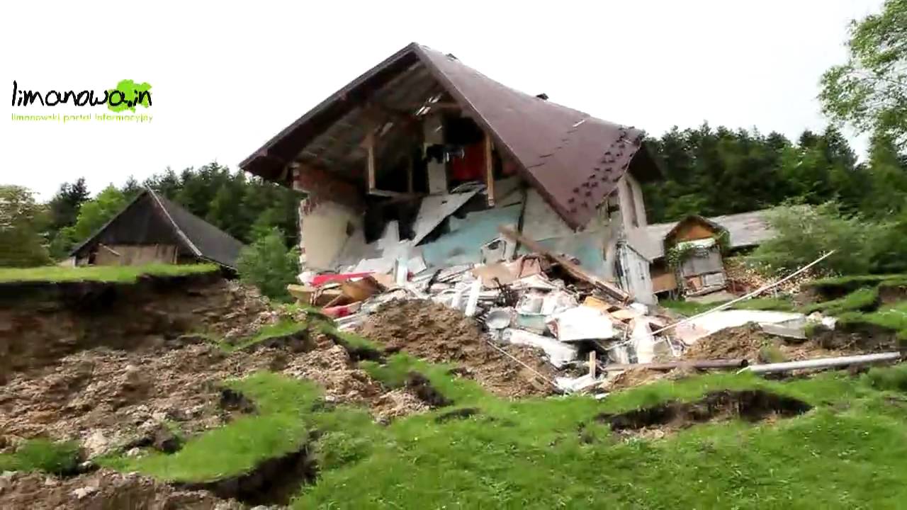 Zawalające się pod wpływem osuwiska budynki w Kłodnem