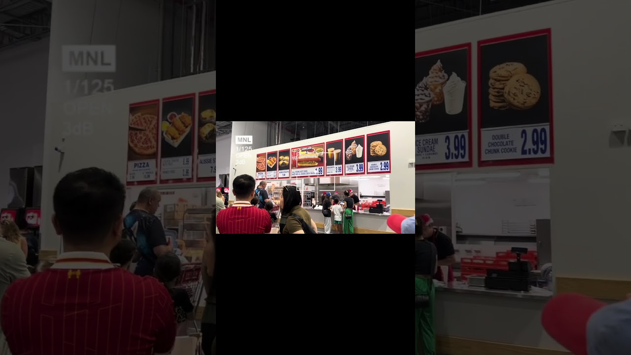 Costco food court is crazy busy 🤪
