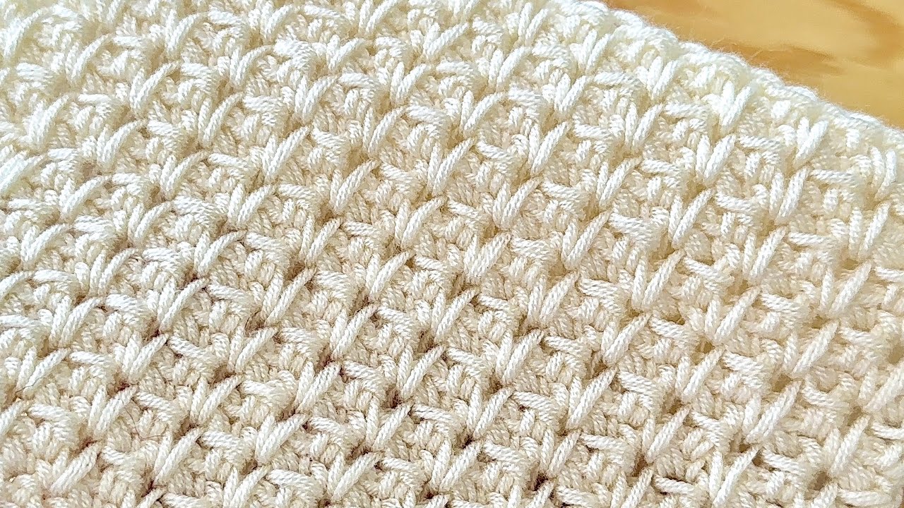 Beginner Crochet Tutorials: Easy Crochet "Patterns for Beginners"Crochet  Blanket, Top, Bag, Shawl.