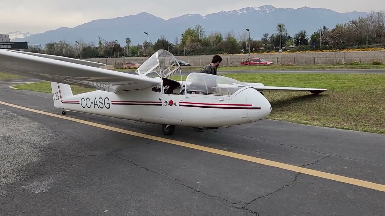 Flying gliders (long ver)  Vitacura airport Santiago Chile South America 8 (short Trailer available)