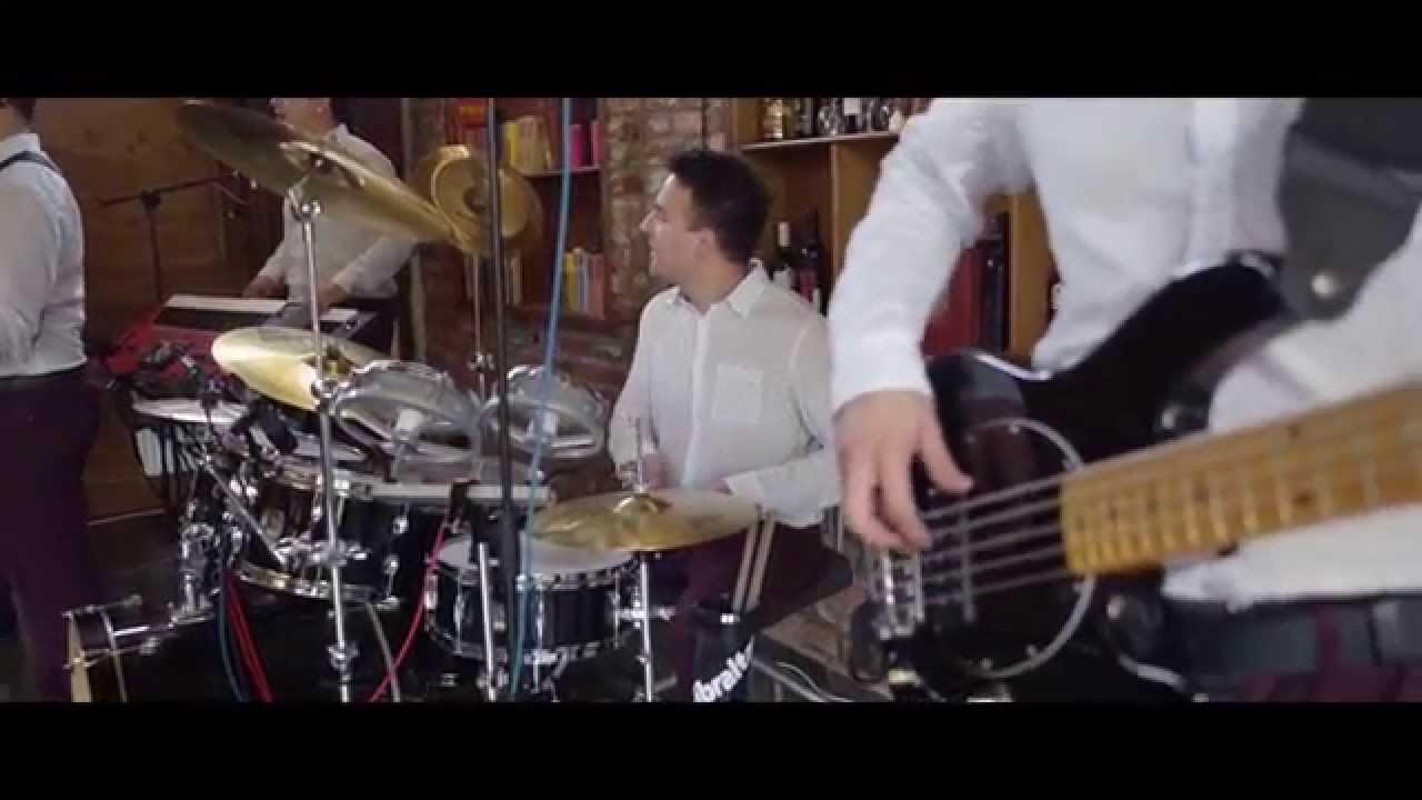 FAMOSO BAND - Stariot dzumbuslija; Ja izlezi stara majko; Na srce mi lezi (Cover)