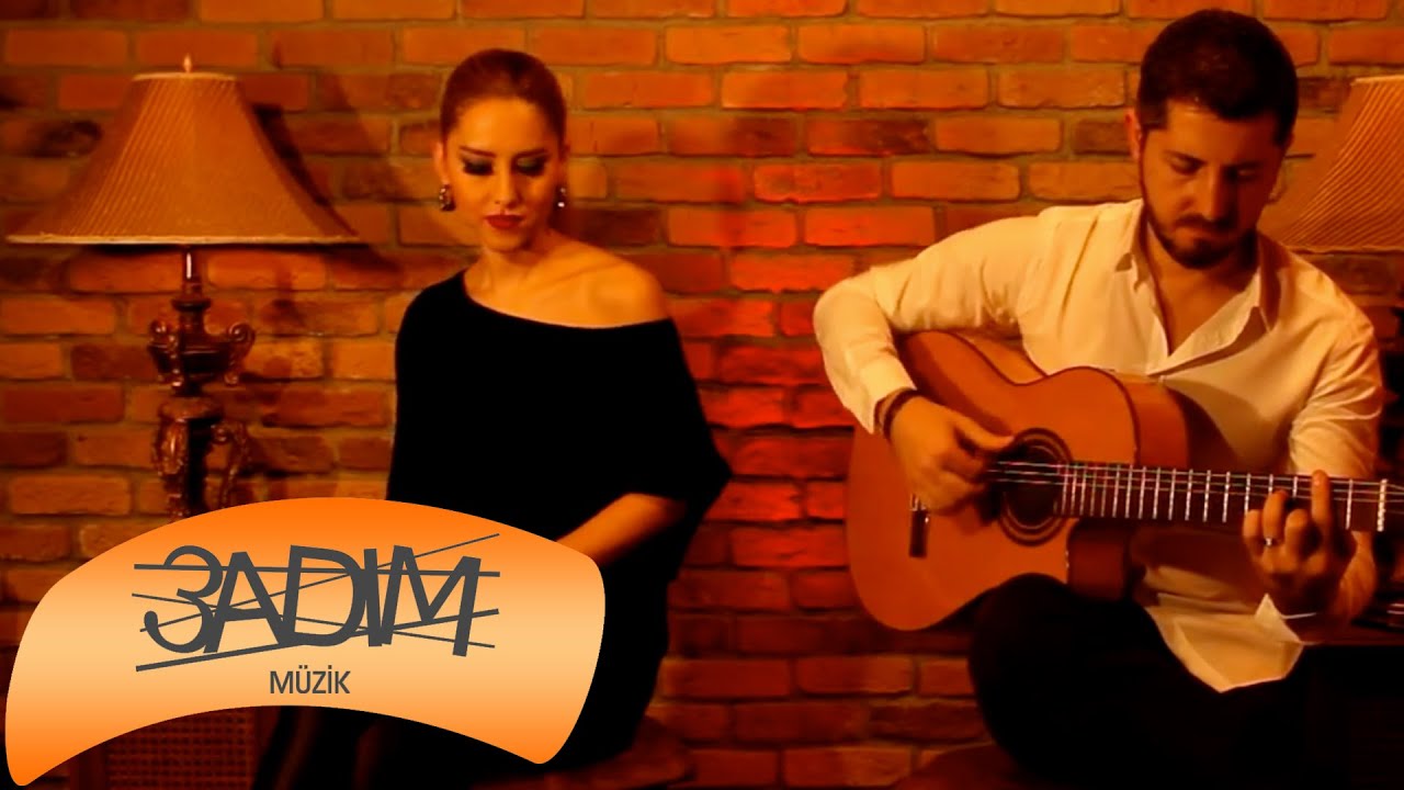 İpek Demir - Gitme Dur ( Official Video )