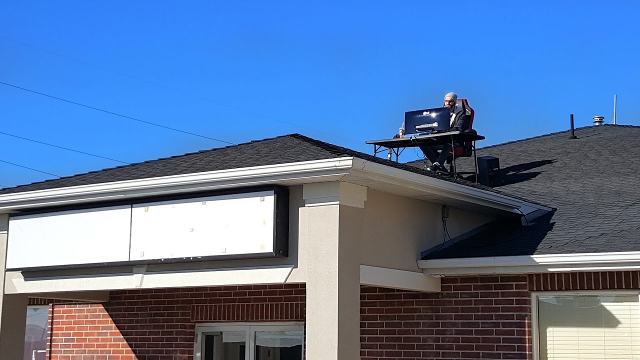 DESK ON ROOF PRANK