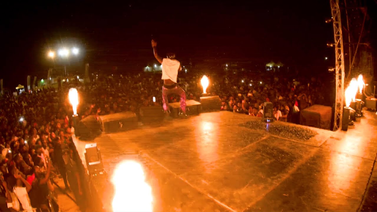 TAZAMA BALAA LA JUX AKIIMBA OLOLUFEMI MTWARA | Wasafi Festival 2024