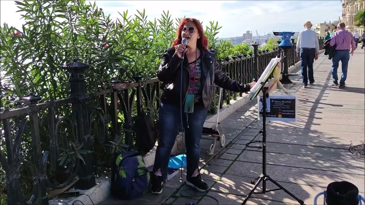 Cantando en la calle  Tarragona