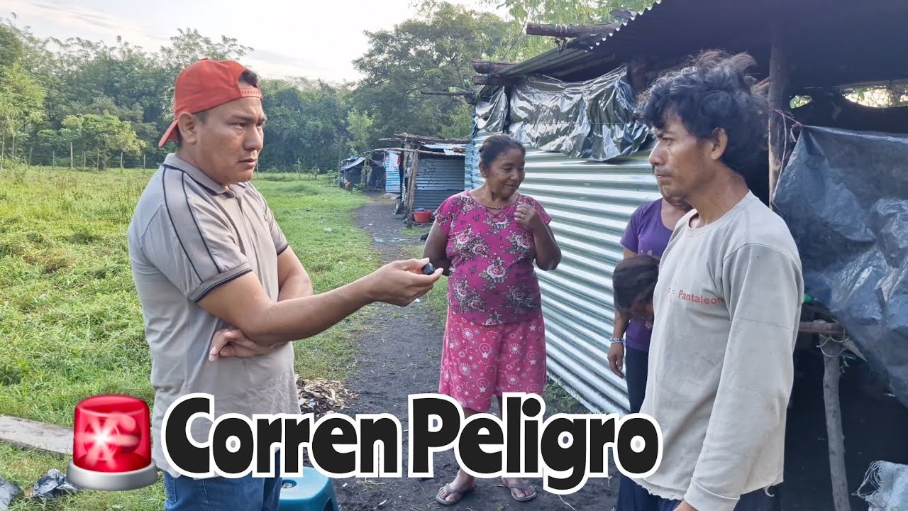 Suplícan ayuda X sus hijos y temen por las serpientes que rodean sus casitas.