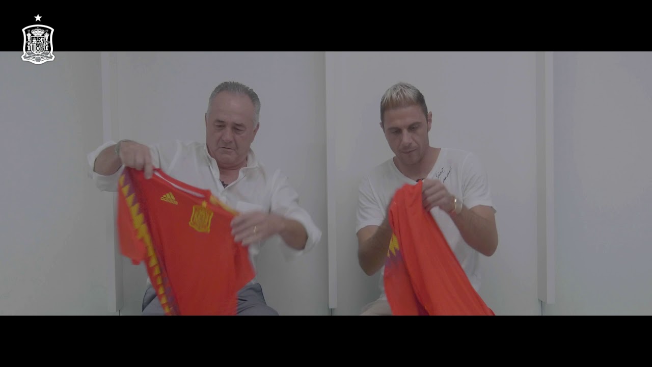 Joaquín y Gordillo esperan a España en los vestuarios del Benito Villamarín