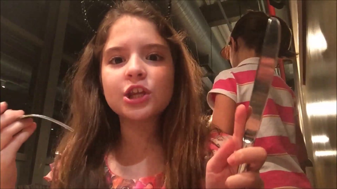 O Mundo da Sophia Valverde - Passeando no Eataly com a minha família!