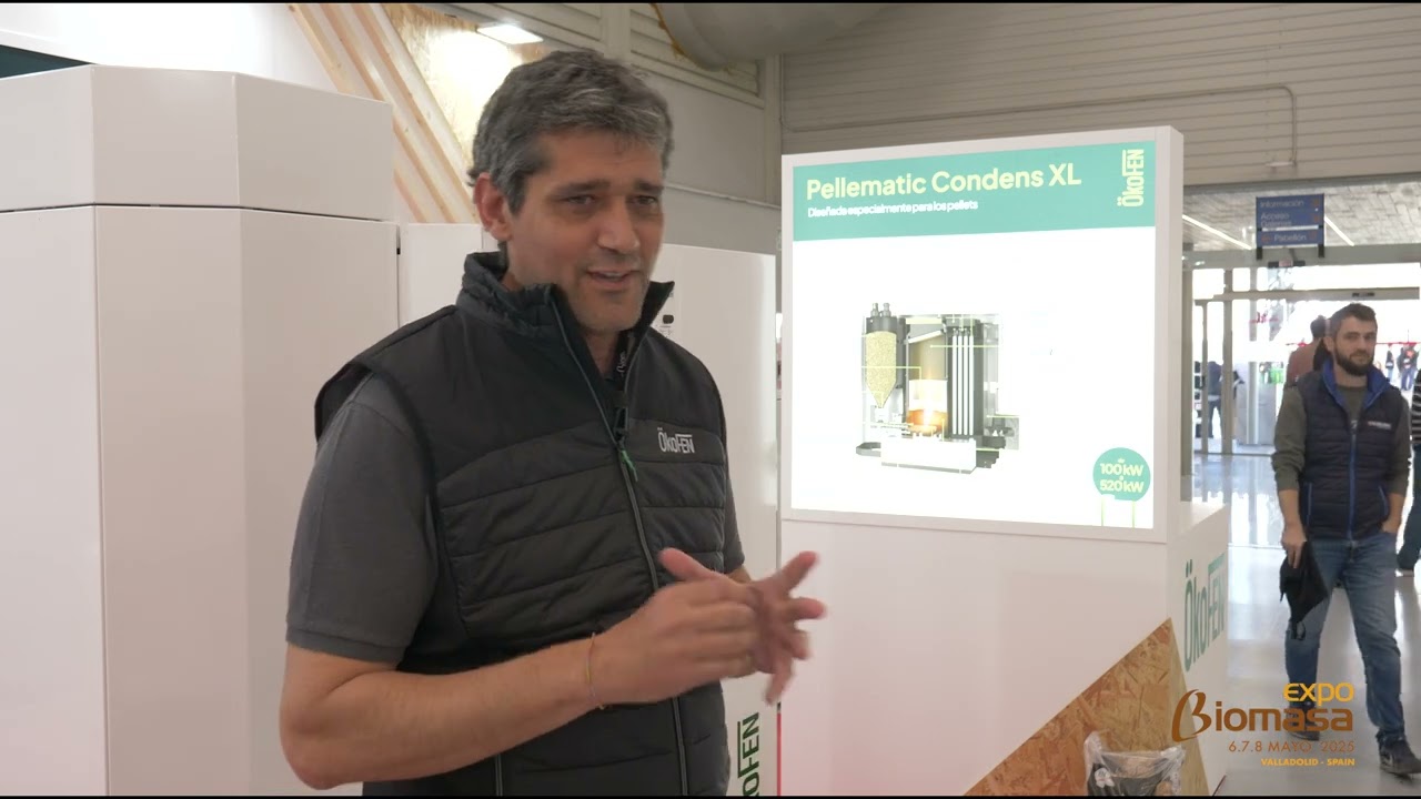 EXPOBIOMASA 2025. Diego Fern&aacute;ndez, &Ouml;KOFEN ESPA&Ntilde;A. Caldera de pellets Condens XL.