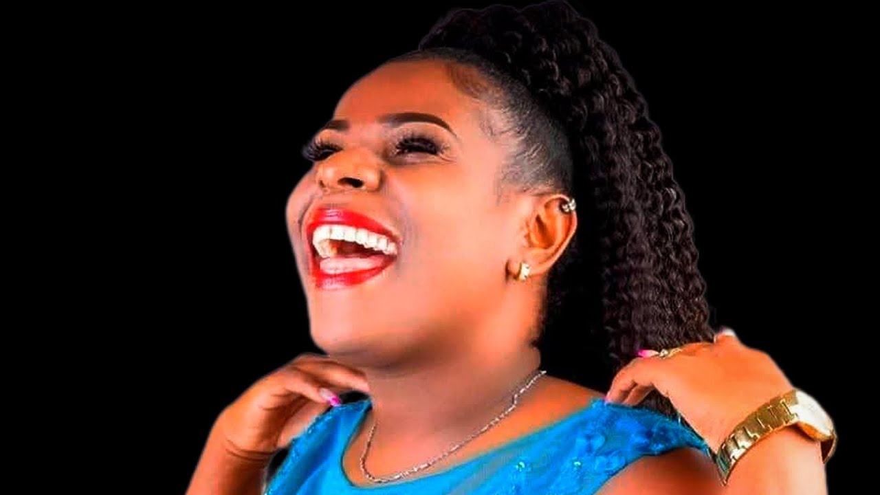 DORCAS MOYO PA JABULANE RADIO FM 53.98  NDOKUMBIRAO MU SUBSCRIBE NEKU SHARE PAMWECHETE NEMA COMMENTS