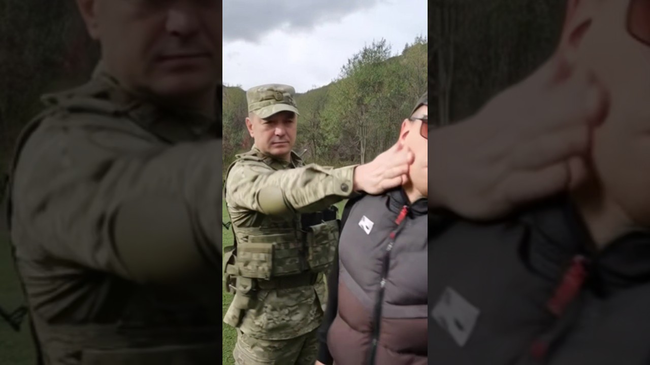генерал России дал по щечену #shorts #video #vlog #russia #funny