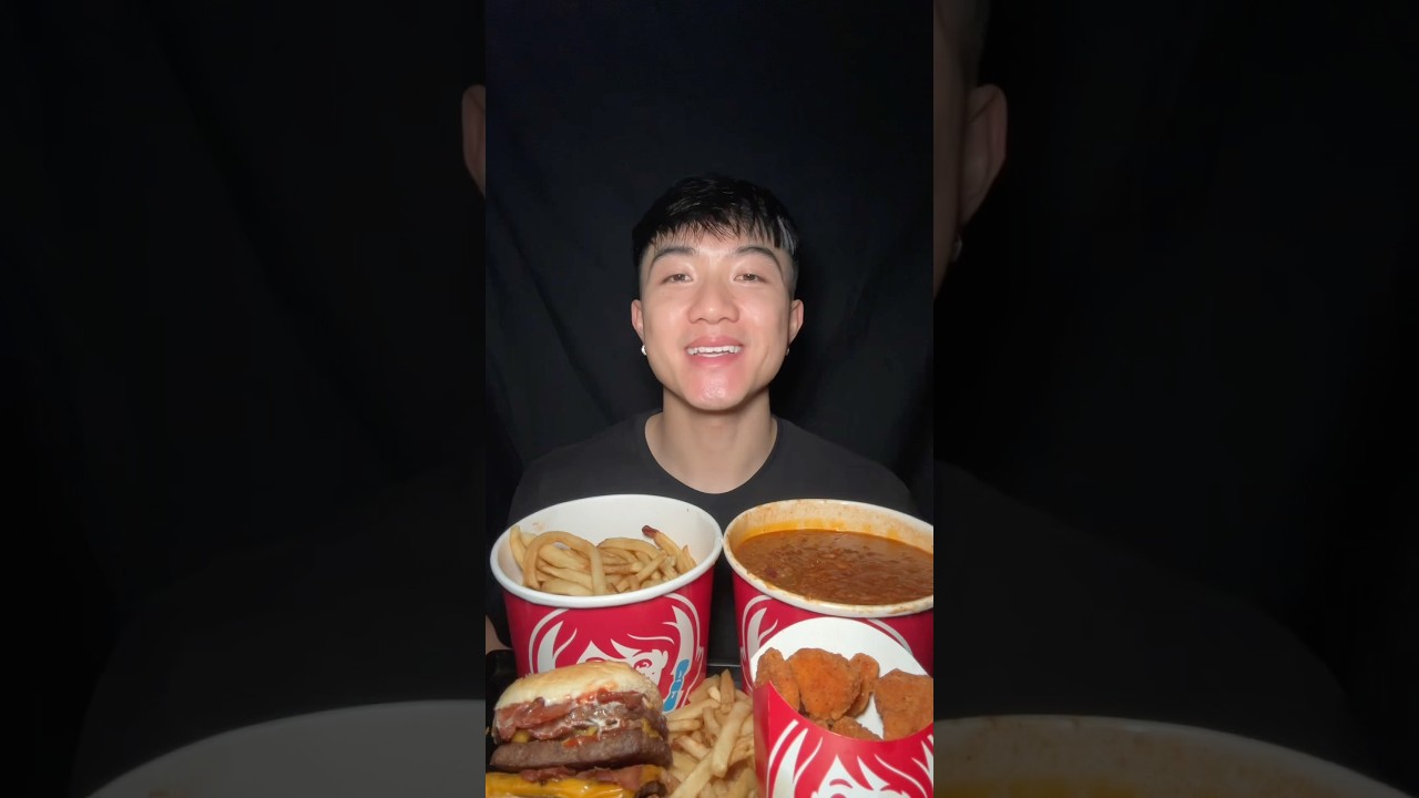Впервые пробую картофель фри с чили и сыром от @Wendys #шорты