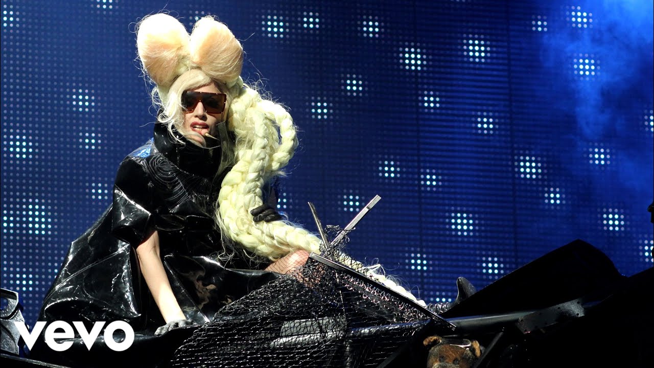 Lady Gaga - PAPARAZZI/ live The Monster Ball Tour 1.0 - (Legendado)