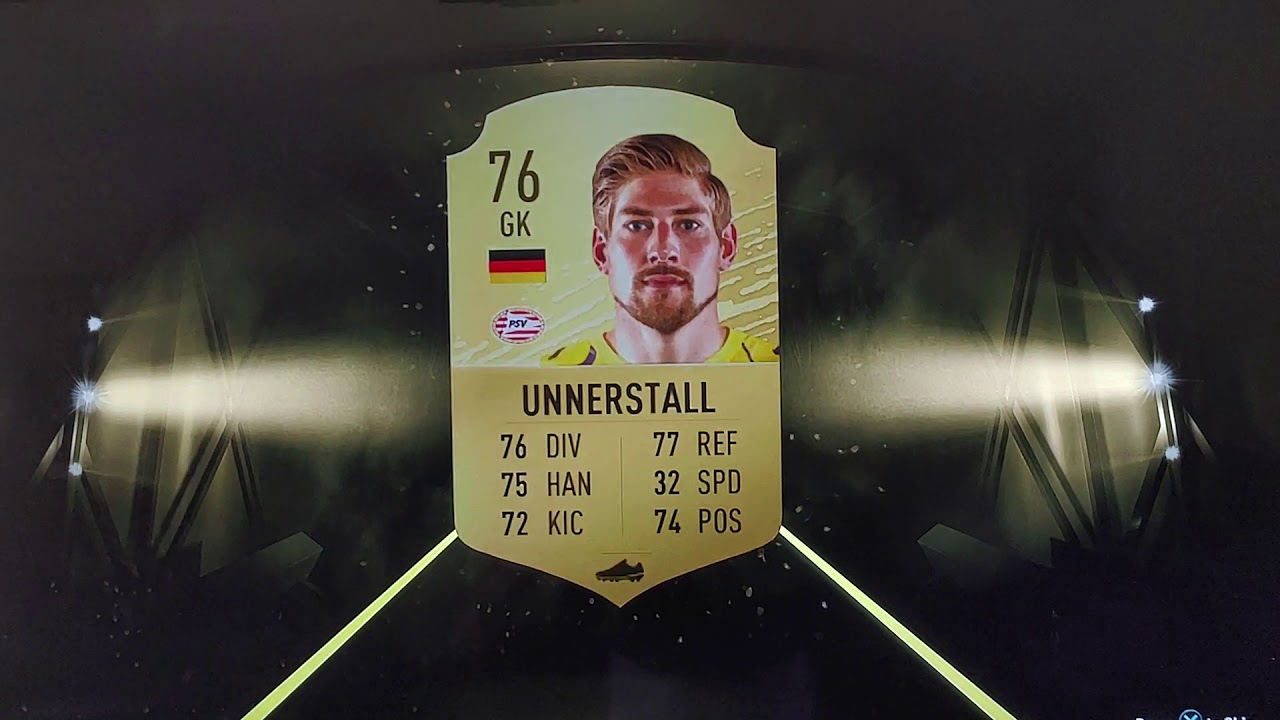 Opening a 84+ two rare gold players pack on FIFA 20