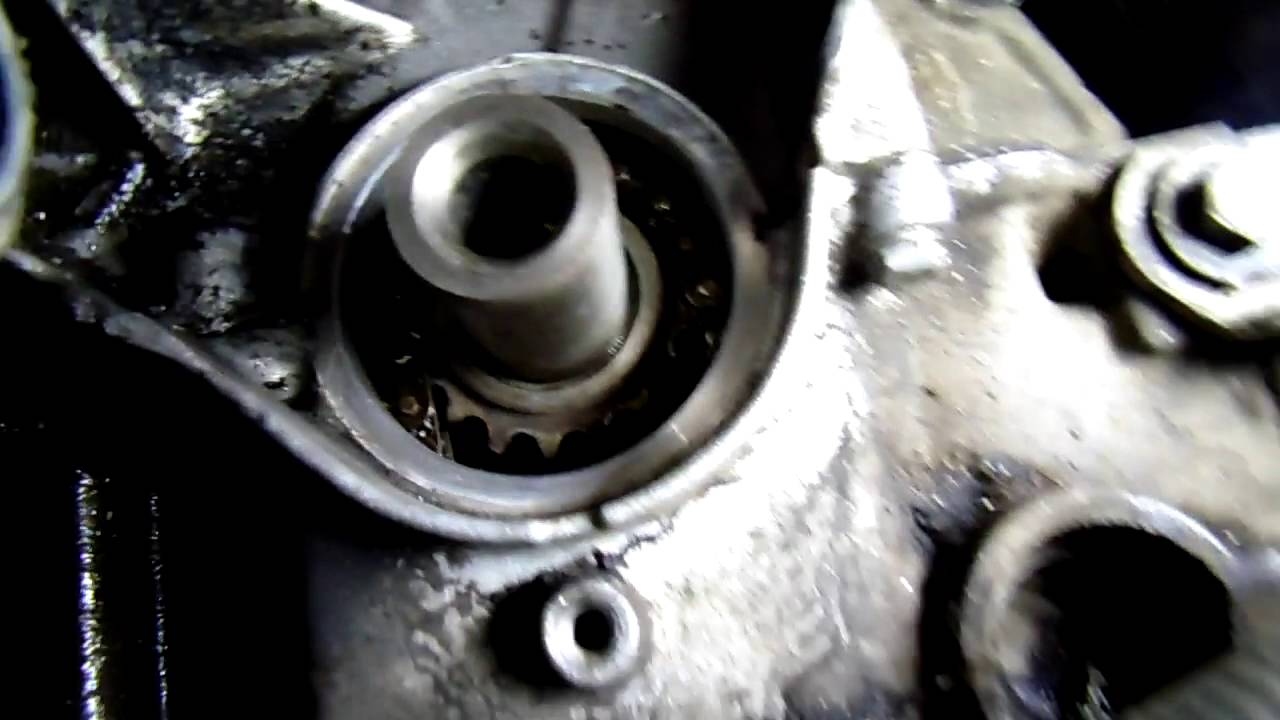 Travail sur la distri de la peugeot 106.