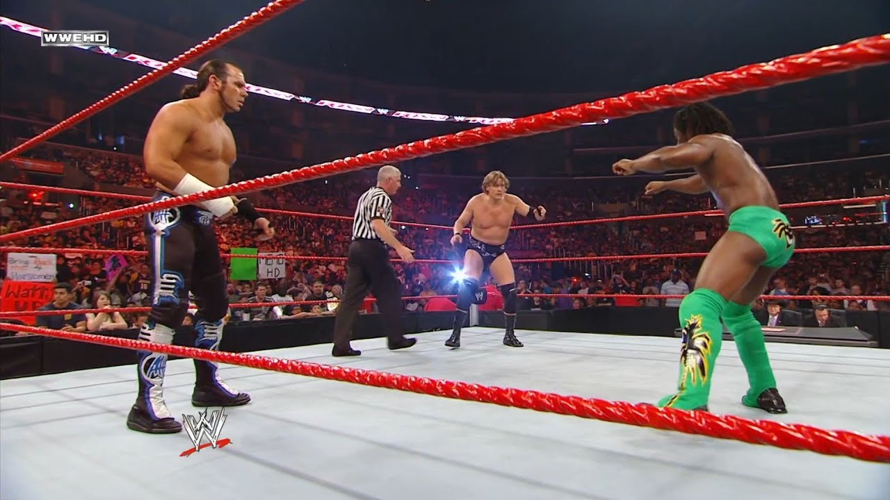 Kofi Kingston vs Matt Hardy vs William Regal &mdash; USA First Contender Match: WWE Raw May 25, 2009 HD