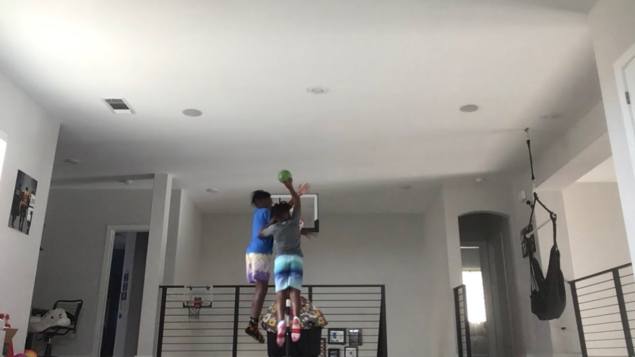 1v1 only dunking#basketball#JalenandJeremiah#videos#dunking#funny#likeandsubscribe 
