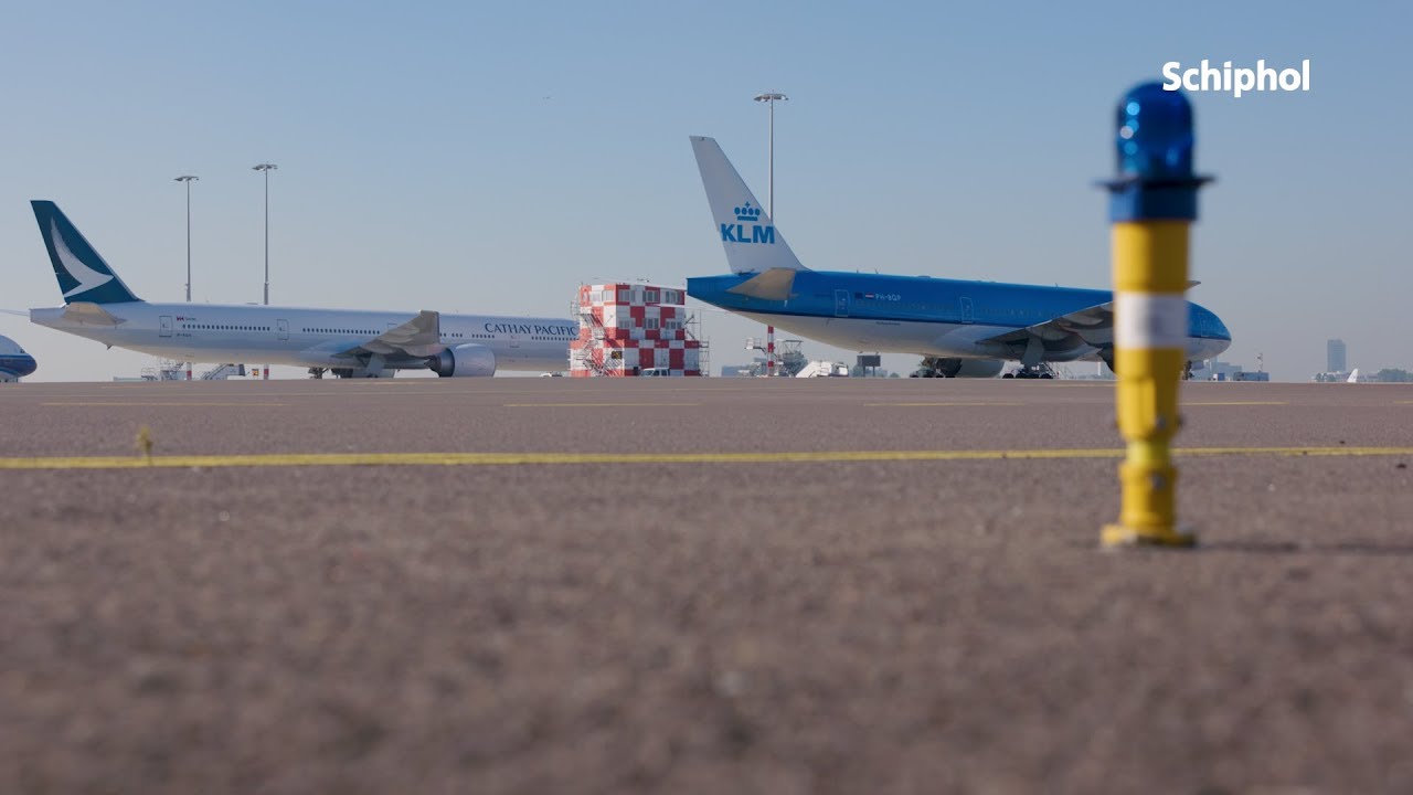 Vliegtuigen tijdelijk parkeren op Schiphol