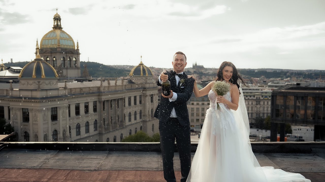 Svatební video z Prahy – kostel sv. Mikuláše s farářkou Martinou Kopeckou