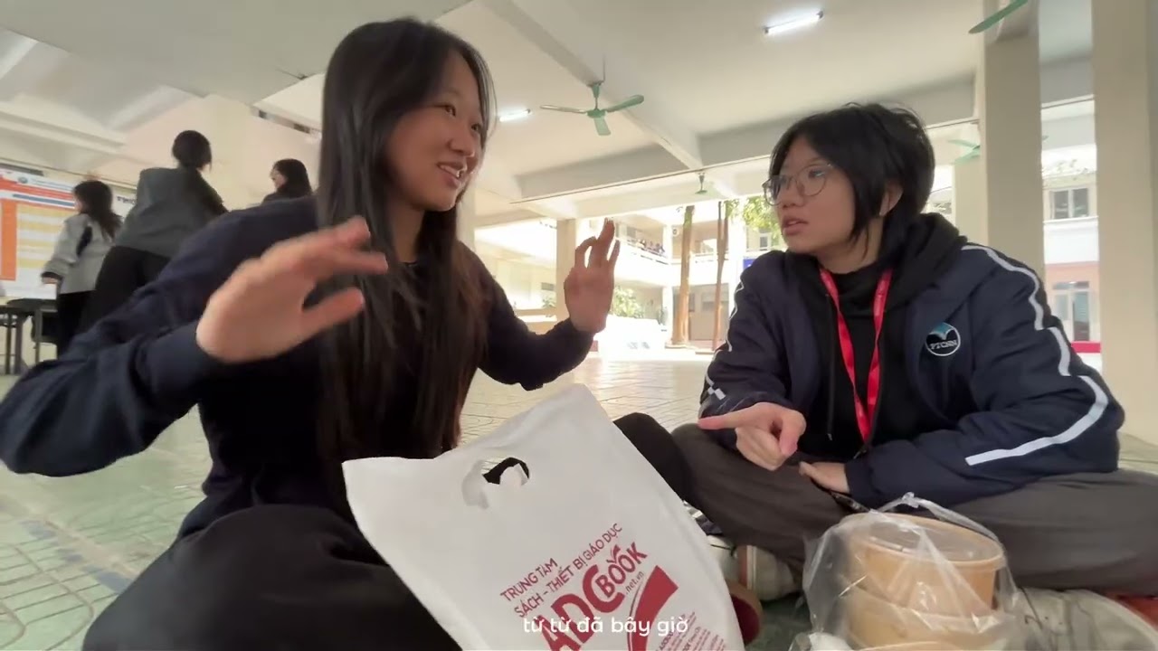 secret santa & gift exchange với 10a2 và hai bạn ngộ nghĩnh