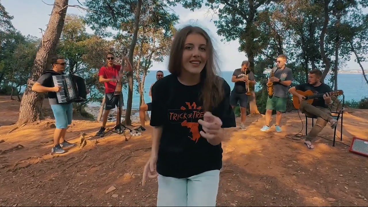 Divanhana X Balkan Boys  - Ćilim (live in Pula, Croatia)