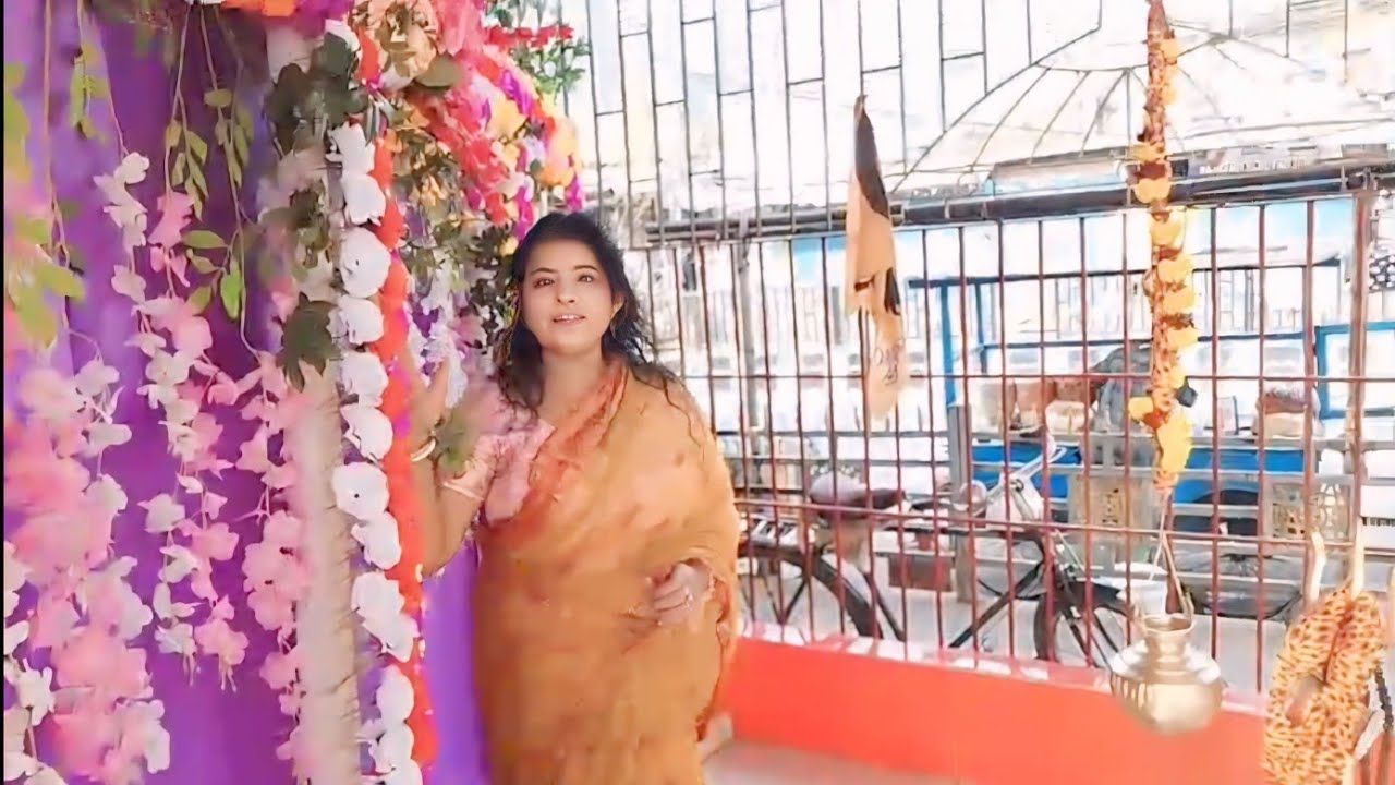 আজ সব কাজ সেরে মন্দিরে গেলাম শিবরাত্রির পুজো দিতে