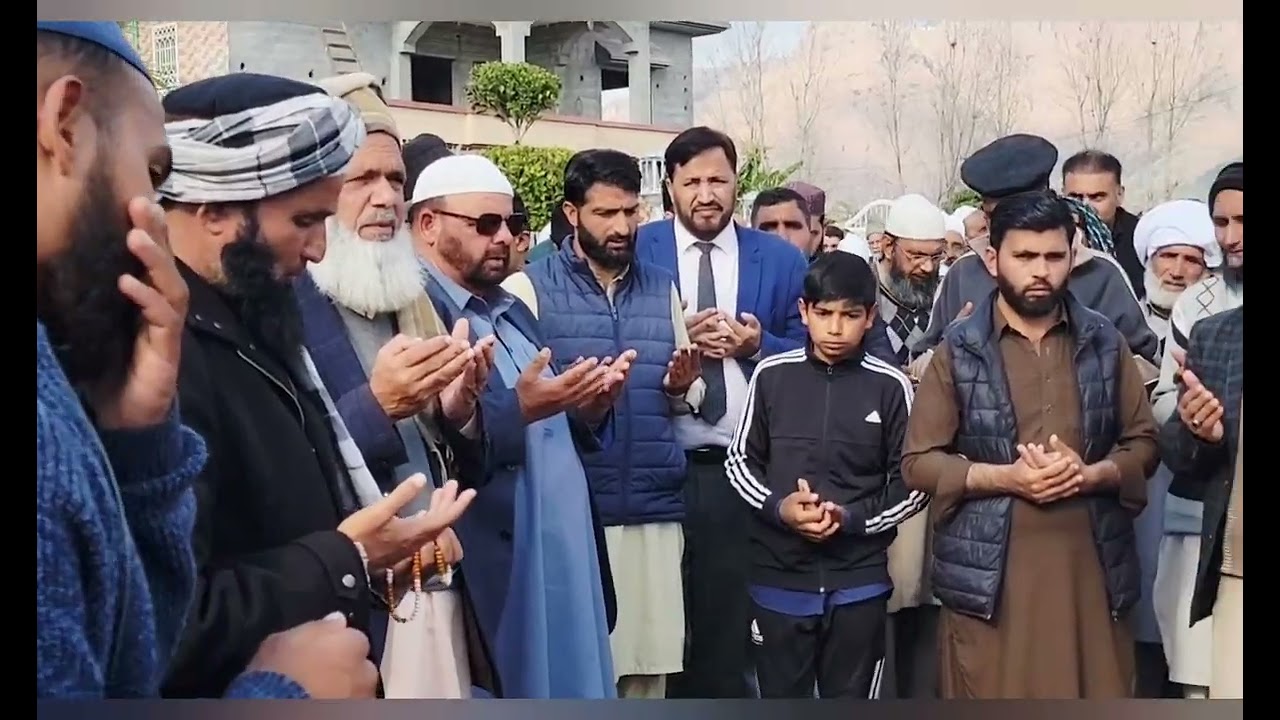 چوہدری محمد محمود صاحب منجوال مٹیاڑہ والوں کی والدہ محترمہ کا نماز جنازہ ان کے آبائی گاؤں منجوال 